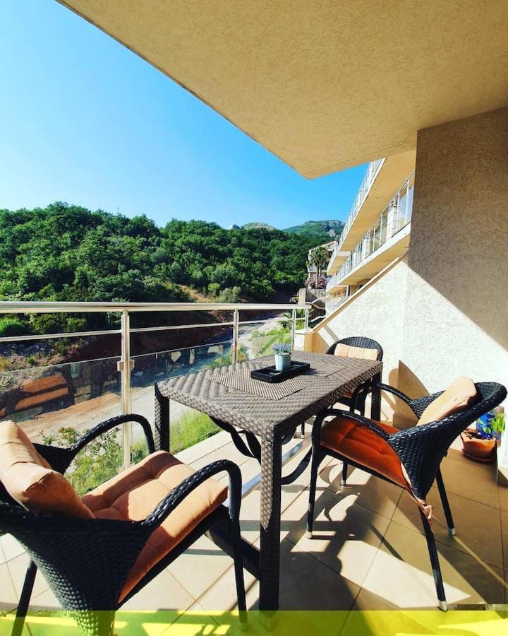 Beauty Apartment In Blue Star Complex Przno Montenegro Bagian luar foto