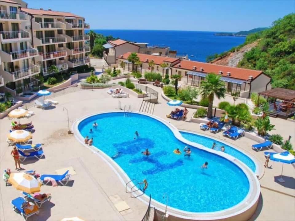Beauty Apartment In Blue Star Complex Przno Montenegro Bagian luar foto
